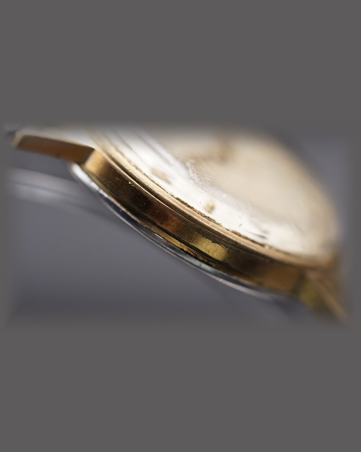 Junghans Trilastic, 1950s: detail