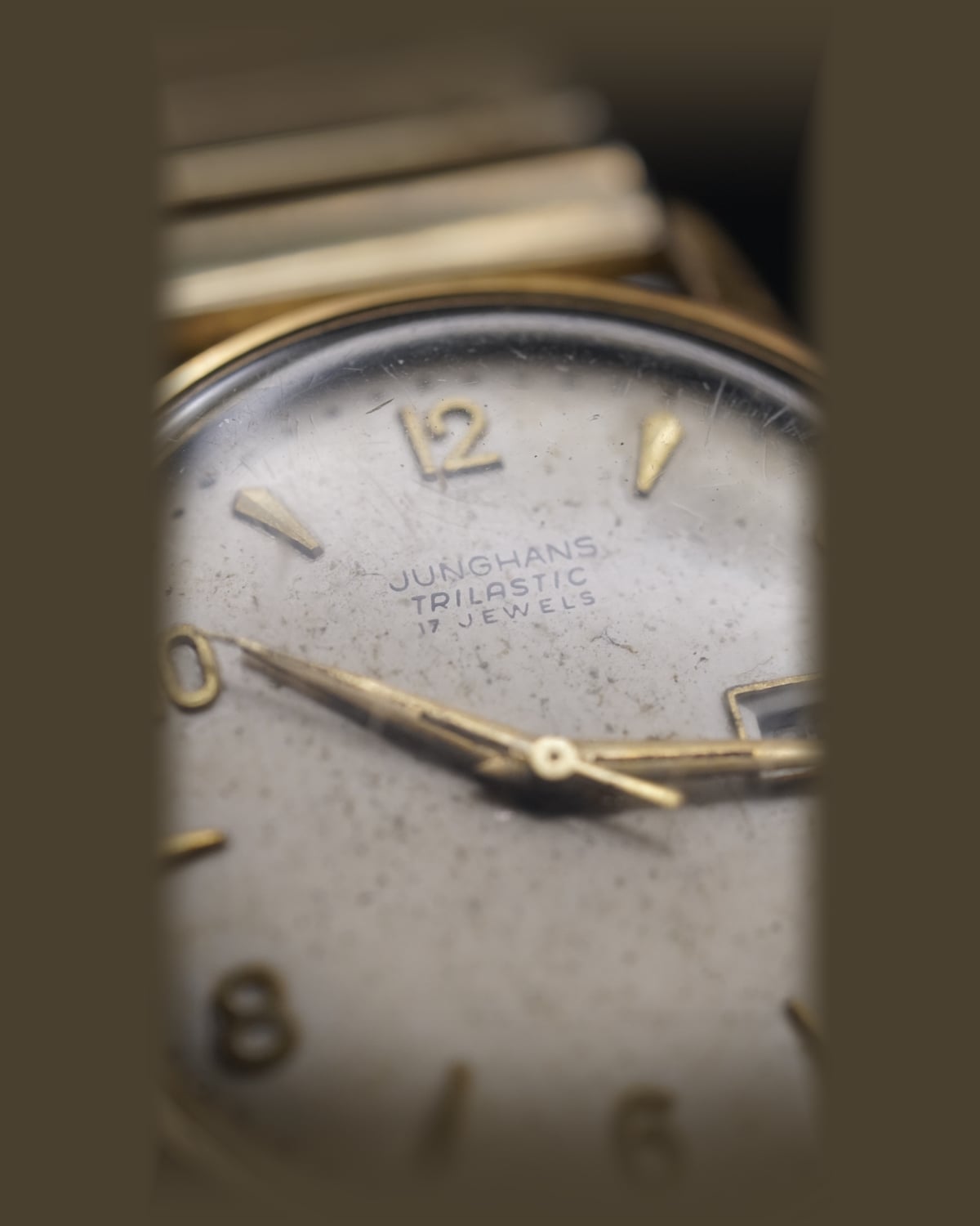 Junghans Trilastic, 1950s: detail